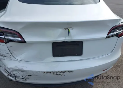 2020 Tesla Model 3 Standard Range Plus Rear-Wheel Drive/Standard Range Rear-Wheel Drive from USA, damaged, VIN 5YJ3E1EA1LF806361